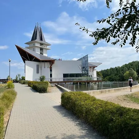 Nyaraló Favorite Poroszló