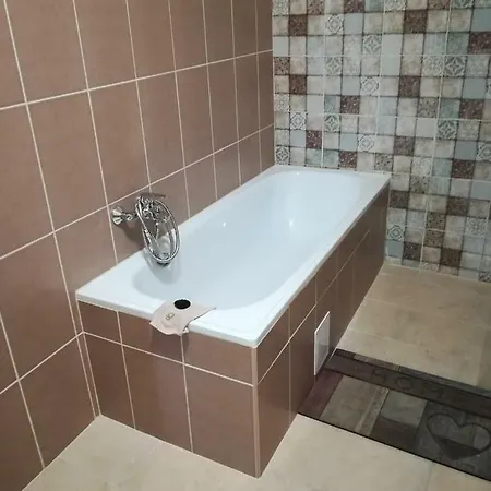 Favorite Nyaraló Poroszló